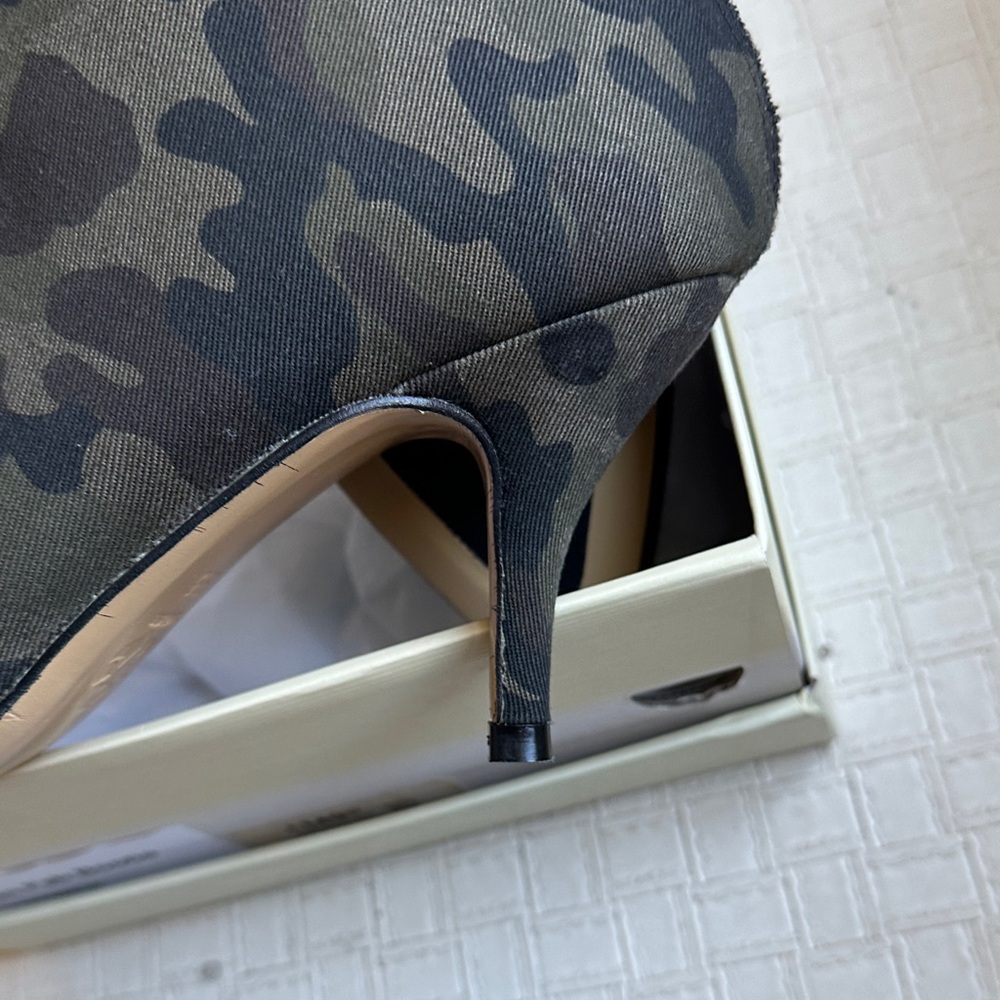 NIB - ALL BLACK - Urban Fab Camouflage Heeled Boots Size 8.5 - Picture 3 of 4